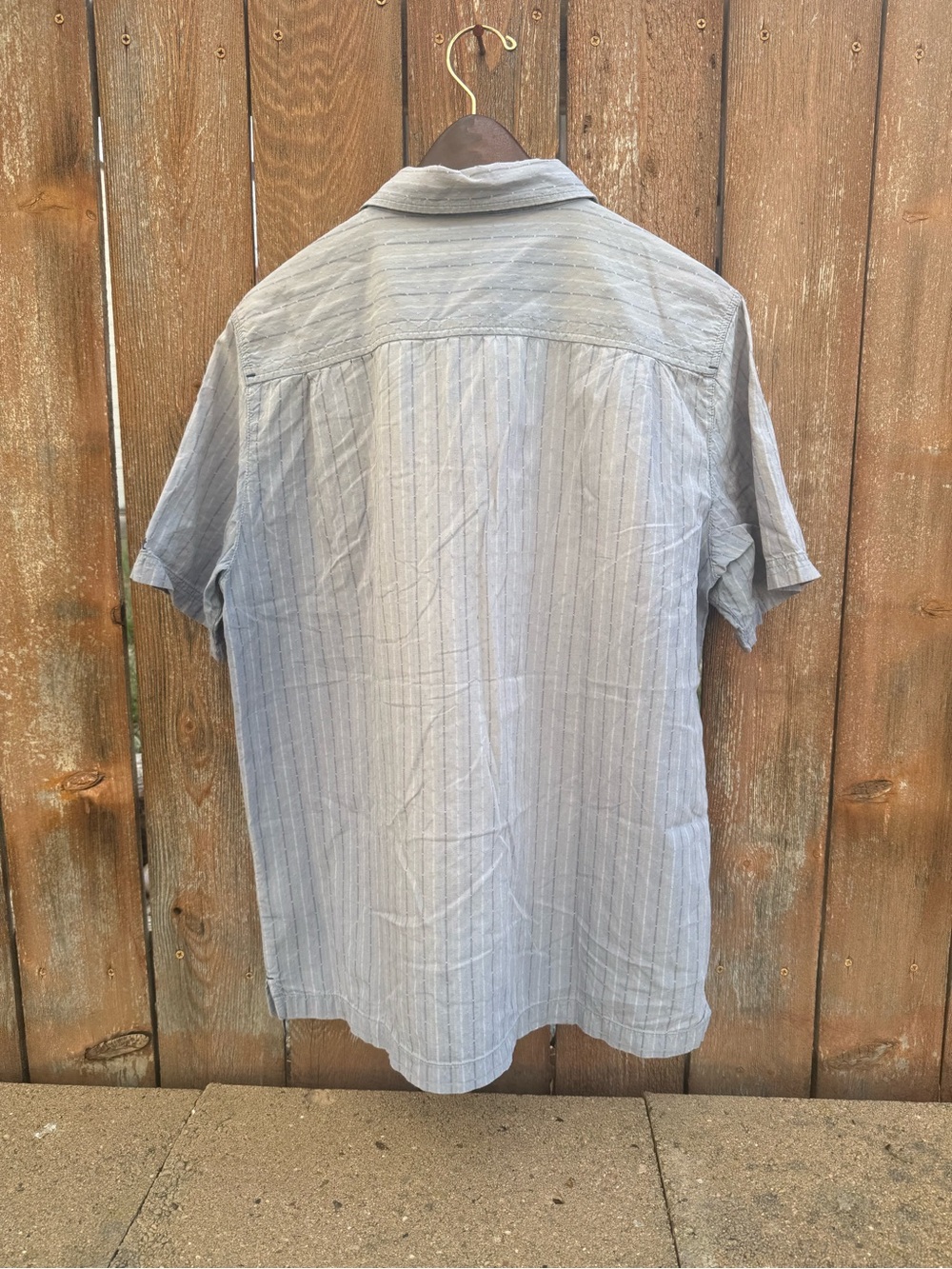 Marmot Men’s Blue Stripes ShortSleeve Button Down Cotton Shirt Size Large - Picture 8 of 13